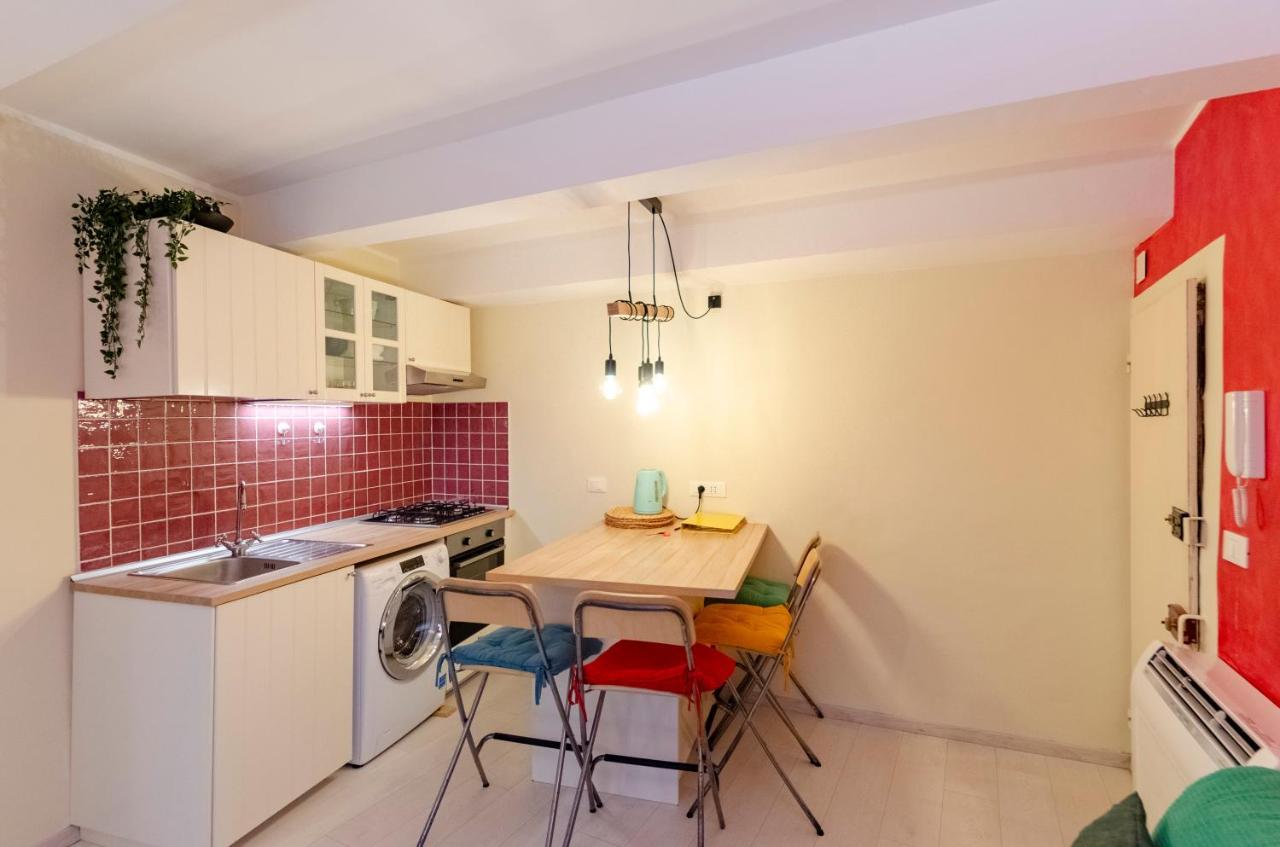 Appartement Joivy Cosy Flat In The Centre à Gênes Extérieur photo